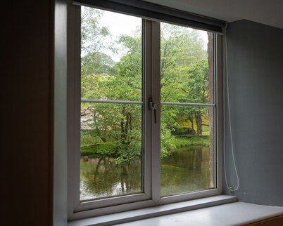 Weirside Bunkhouse is situated in the beautiful Langdale valley at Chapel Stile.