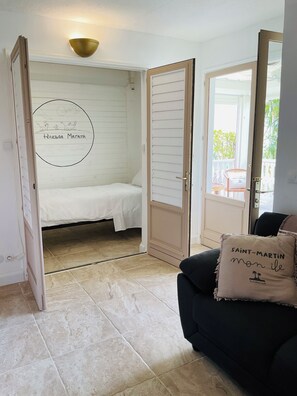 2 chambres, fer et planche à repasser, accès au Wi-Fi (inclus)