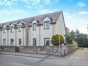 Exterior - 2 bedroom accommodation in Nairn (Nairn)