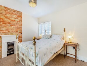 3 quartos, Wi-Fi de cortesia, roupa de cama