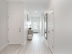 Interior - Cozy 4-bedroom house near top beaches in fantastic Santa Rosa (Santa Rosa)