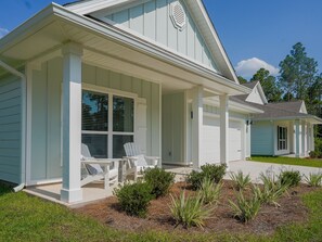 Exterior - Cozy 4-bedroom house near top beaches in fantastic Santa Rosa (Santa Rosa)
