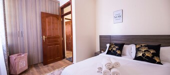 Lux Suites Coralway Apartment Langata