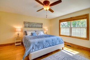 4 chambres, fer et planche à repasser, Wi-Fi, draps fournis