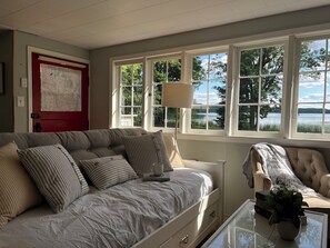 2 bedrooms, bed sheets