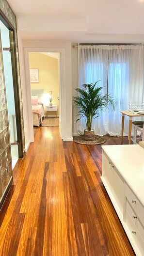 3 chambres, fer et planche à repasser, Wi-Fi, draps fournis