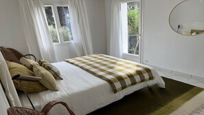 4 quartos, ferros/tábuas de passar roupa, Wi-Fi de cortesia