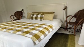 4 bedrooms, iron/ironing board, free WiFi