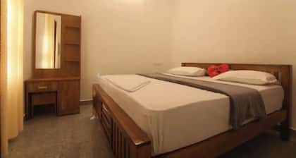 Periyar Homes Deluxe Room 102
