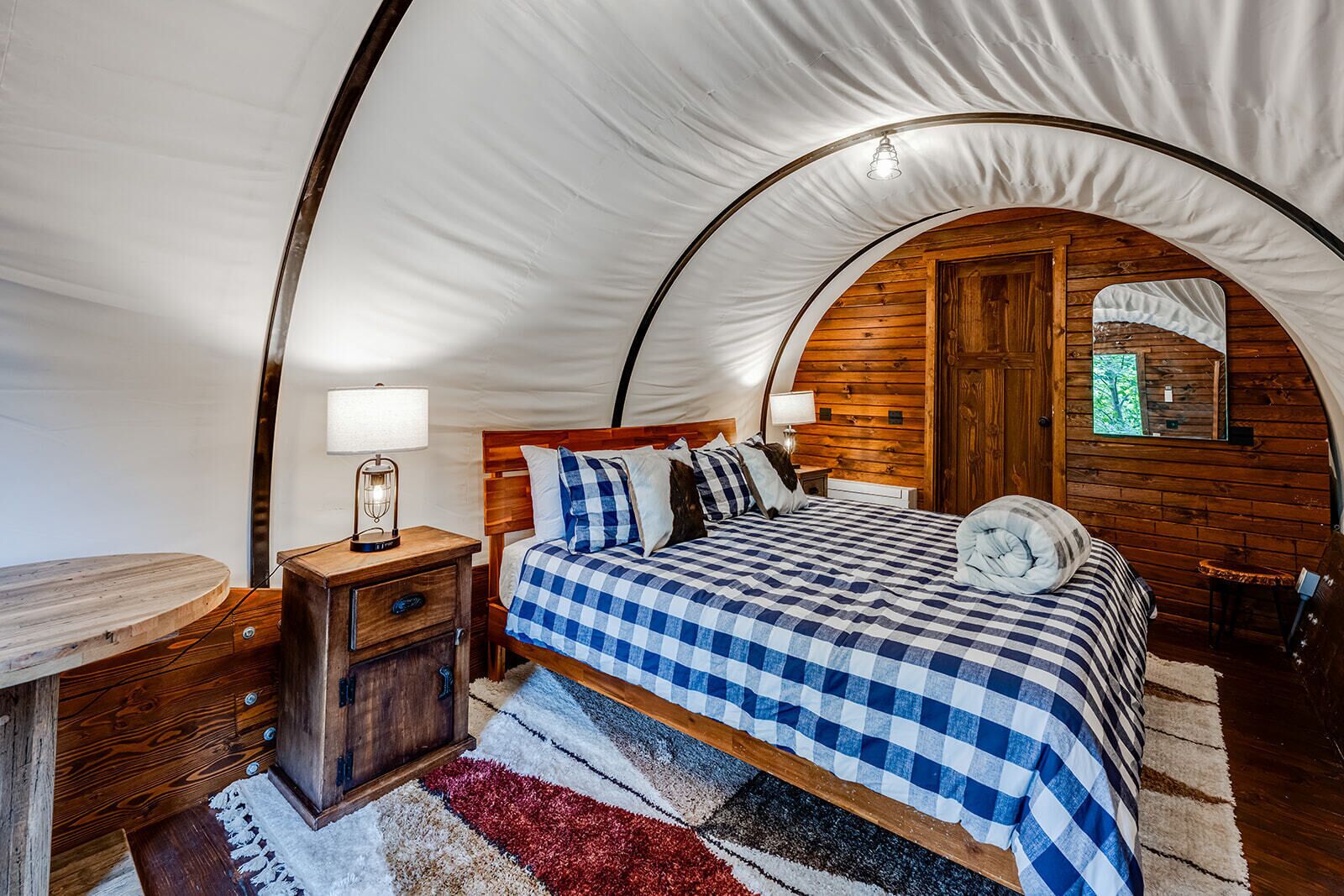 1 habitación y ropa de cama 