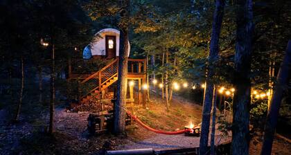 Romantic Luxury Under the trees