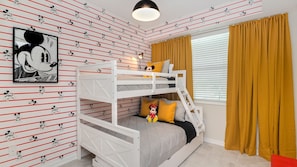 2 bedrooms, iron/ironing board, bed sheets