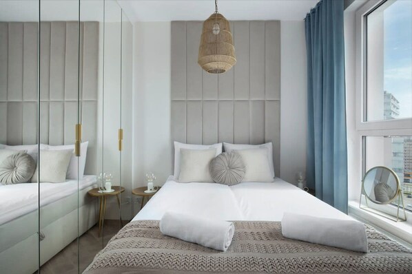 Apartment | 1 bedroom - Elite Apartments Sky City View Free Parking Included Seaside (Gdansk)