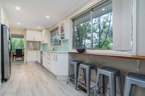 Luxurious 4 Bedroom Home in Chifley