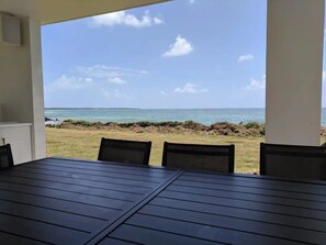 Outdoor dining - Côté Ci Côté La (Crown Point)