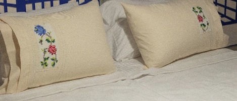 Basic Double Room, Courtyard View | Premium bedding, laptop workspace, bed sheets