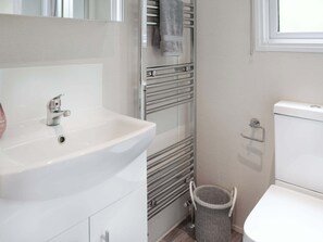 Towels - 2 bedroom accommodation in Sewerby (Sewerby)