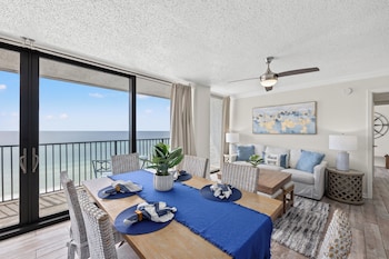  at Sandpiper Beacon Beach Resort