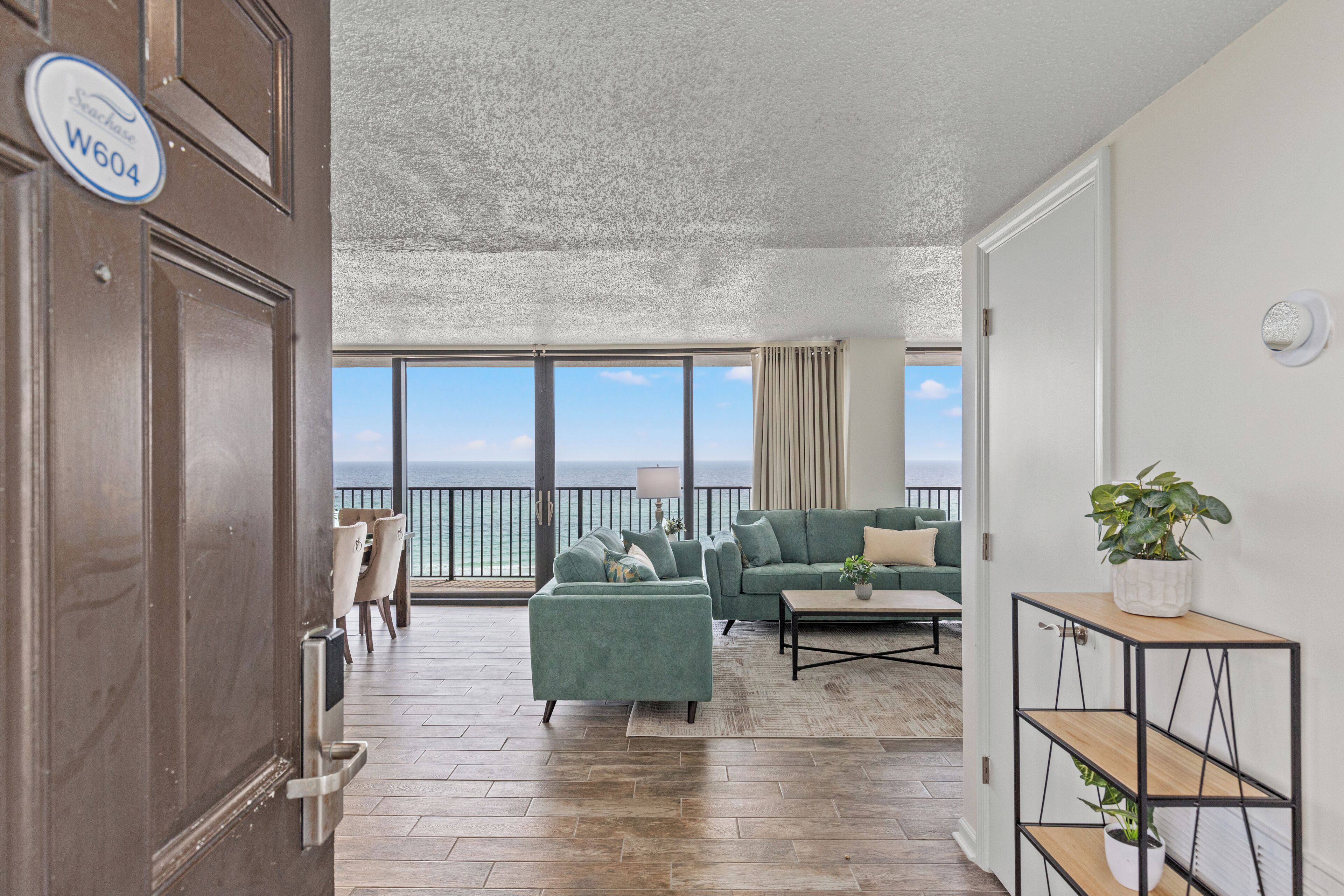 "Sandcastle" - 2 Bedroom 2 Bath Beachfront Condo | Rollaway beds, free WiFi, bed sheets