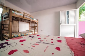 Family Room | Individually decorated, individually furnished, free WiFi, bed sheets - Finca atardeceres Riohacha-Guajira (Riohacha)
