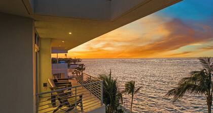 Waterfront Luxury - Direct Gulf Views - Resort Pool/Spa - Siesta Key Village