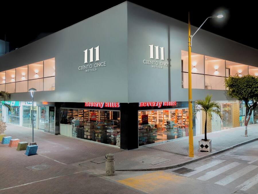 Fachada de la propiedad