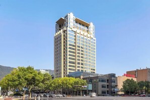 Exterior - Hangzhou Fuyang Yaoyue International Hotel (Enbo Avenue) (Hangzhou)