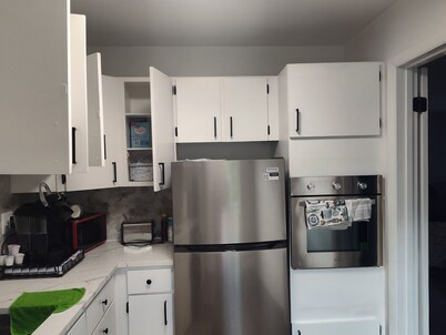 Cozy 2-bedroom & 1.5 Baths apartment in enchanting Baltimore with WiFi, AC