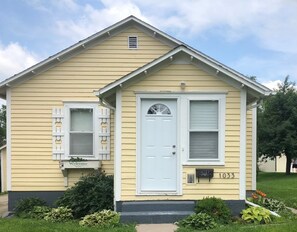 Exterior detail - Home in Devils Lake (Devils Lake)