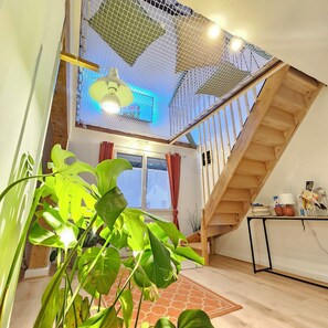 Interior - Cozy house 10min from Nancy with hanging net for up to 6 people. (Pompey)