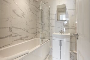 Apartment | 2 bedrooms - The Streatham Crib - Bright 2bdr Flat (London)