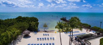 2BR w/ Ocean Views, Pool, Beach, Near Pennekamp Park