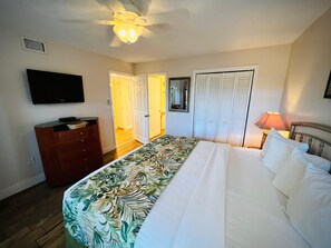 2 bedrooms, Internet, bed sheets - Family 2BR w/ Ocean Views, Pool & Beach Access (Tavernier)