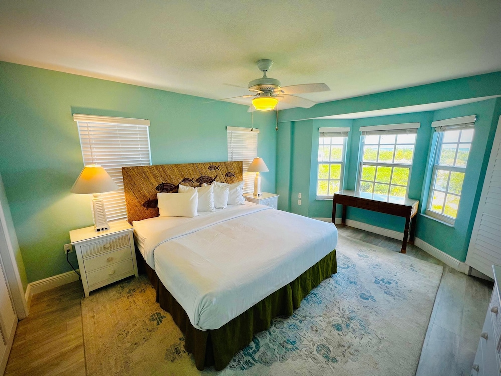 Key Largo 2 BR Condo Ocean Views, Pool, Beach Tavernier Vrbo