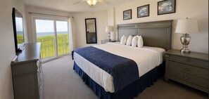 2 bedrooms, Internet, bed sheets - 2BR Condo w/ Ocean View, Pool & Tropical Setting (Tavernier)