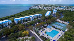 Exterior - Relaxing 2BR w/ Ocean View, Pool & Private Beach (Tavernier)