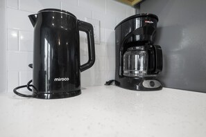 Coffee and/or coffee maker - 3 BR Home with king suite. Centrally located! (Tiffin)