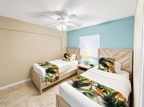 2 bedrooms, internet, bed sheets - Hideaway in Key Largo 2BR Condo - Ocean View, Pool (Tavernier)