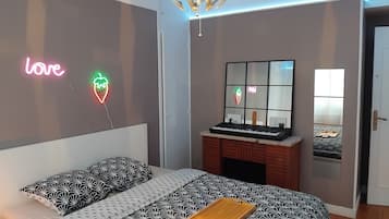 3 bedrooms, in-room safe, desk, iron/ironing board