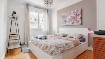 3 chambres, coffres-forts dans les chambres, bureau