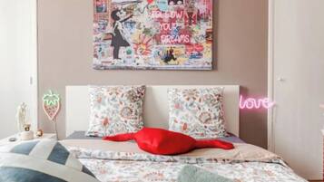 3 bedrooms, in-room safe, desk, iron/ironing board