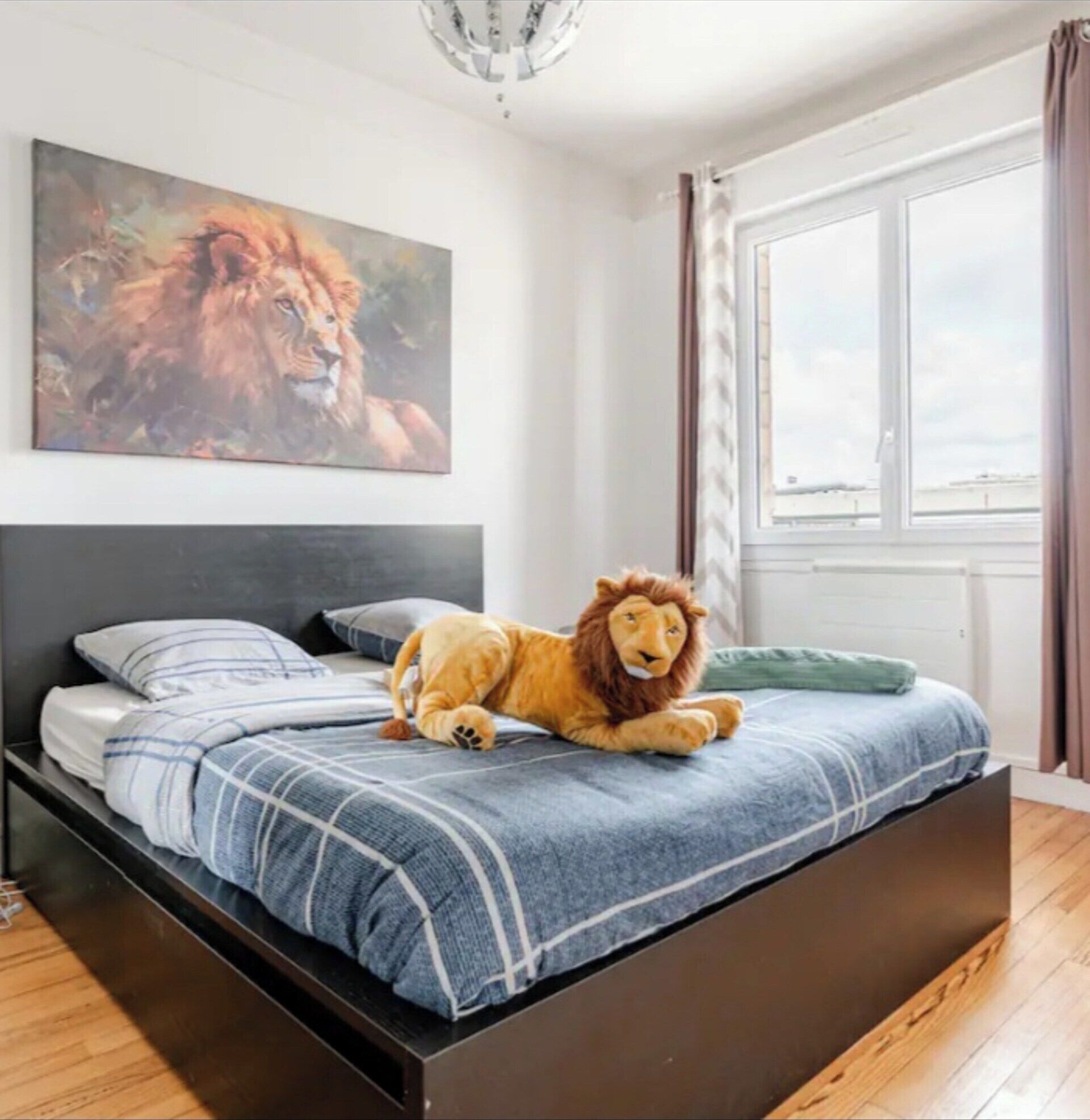 3 bedrooms, in-room safe, desk, iron/ironing board