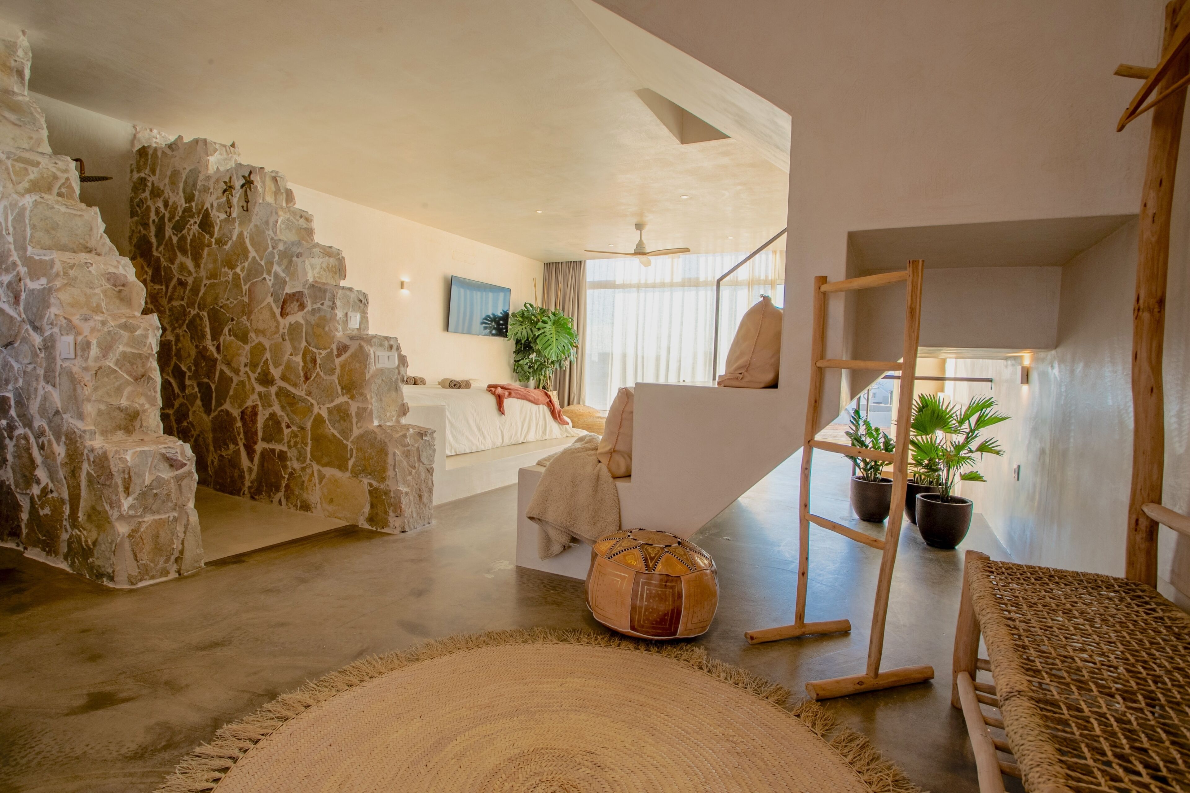 1 dormitorio, tabla de planchar con plancha, wifi y ropa de cama