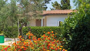 Bungalow, Garden View | Free WiFi, bed sheets