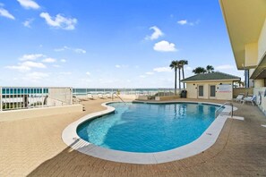 Pool - Luxe Gulf-Front Condo w/Panoramic Views, Heated Pool, Spacious Layout-Sleeps 8, Gourmet Kitchen (Panama City Beach)