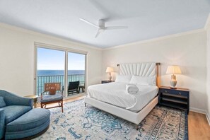3 bedrooms, free WiFi, bed sheets - Luxe Gulf-Front Condo w/Panoramic Views, Heated Pool, Spacious Layout-Sleeps 8, Gourmet Kitchen (Panama City Beach)