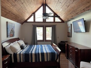 3 soverom, strykejern/-brett, wi-fi (inkludert) og sengetøy