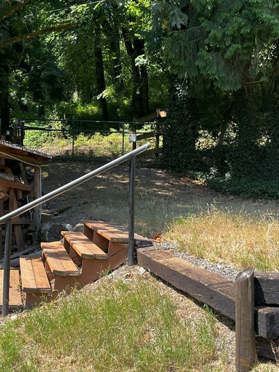 Cozy 2-bedroom cottage in Washougal with AC