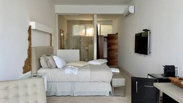 5 quartos, ferros/tábuas de passar roupa, Wi-Fi, roupa de cama