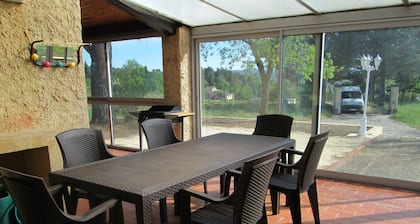 DETACHED COUNTRY HOUSE WEEKLY RENTAL PLOT 2400 M2 WOODED FENCED